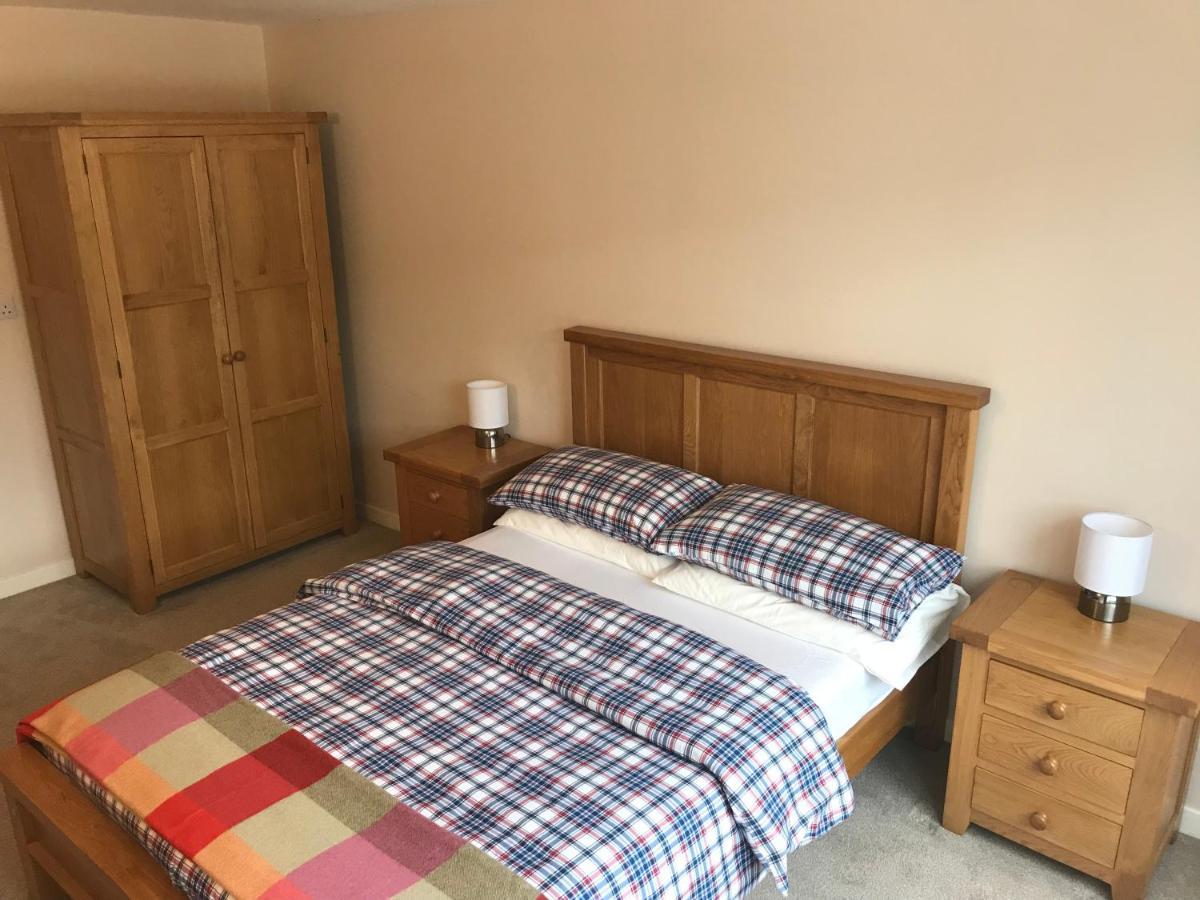 Borrodale, One Bedroom Apartment With Balcony And Loch View. Fort William Exteriér fotografie