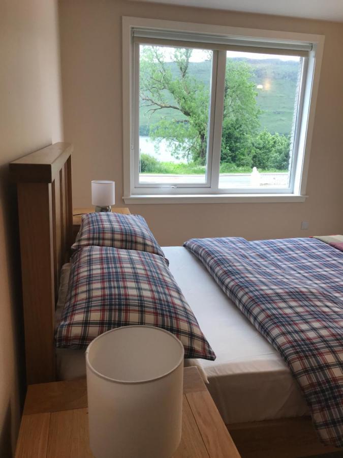Borrodale, One Bedroom Apartment With Balcony And Loch View. Fort William Exteriér fotografie
